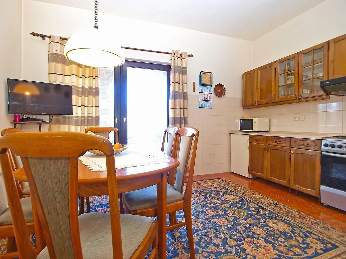 Apartments Velimir 421 Fazana Croatia
