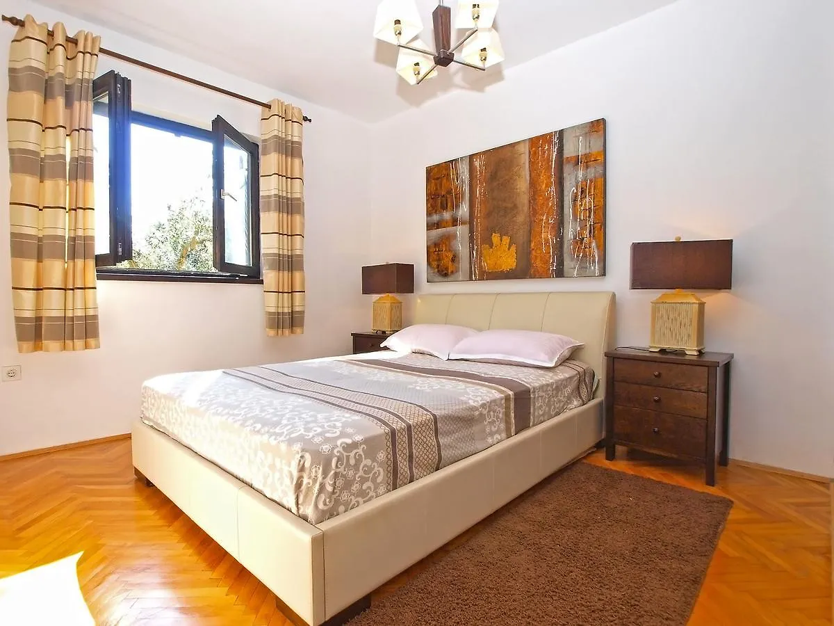 Apartments Velimir 421 Fazana Croatia