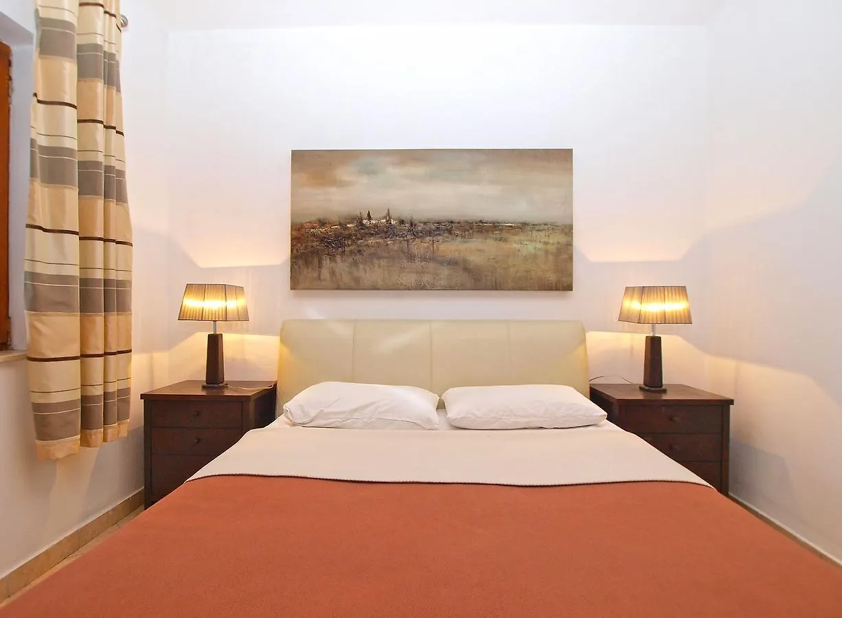Apartments Velimir 421 Fazana