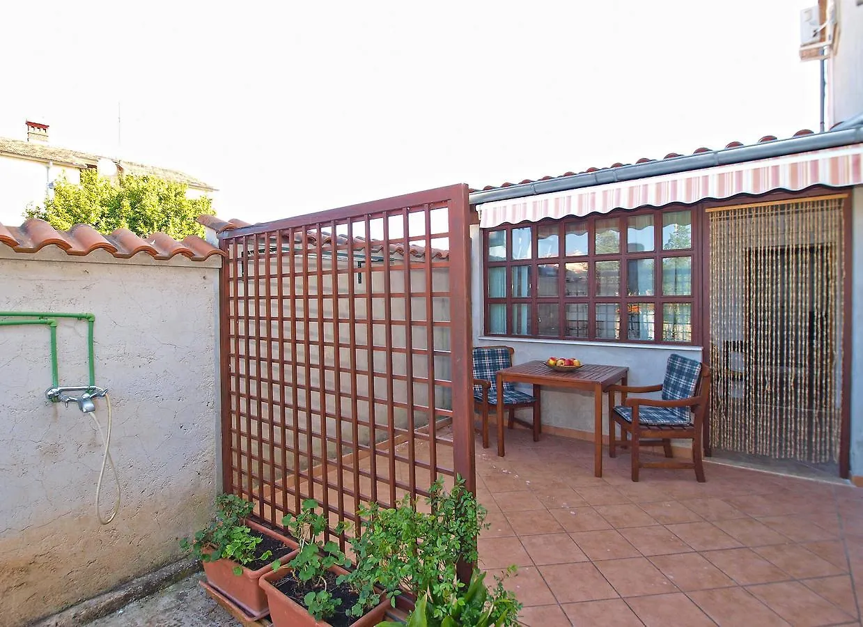 Apartments Velimir 421 Fazana Croatia
