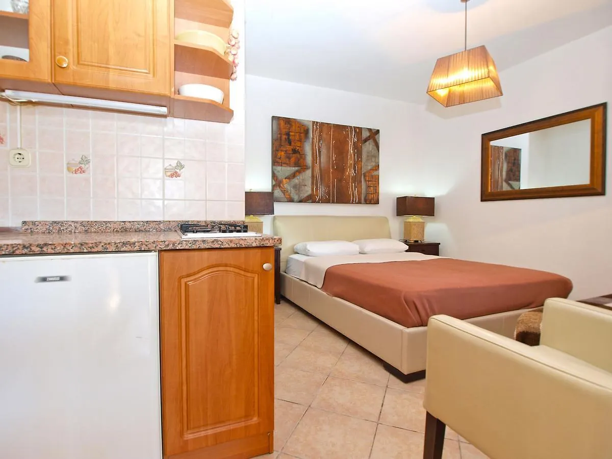 Apartments Velimir 421 Fazana