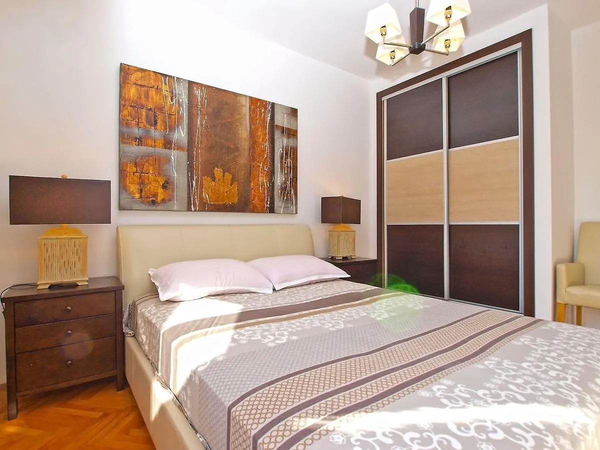 Apartments Velimir 421 Fazana