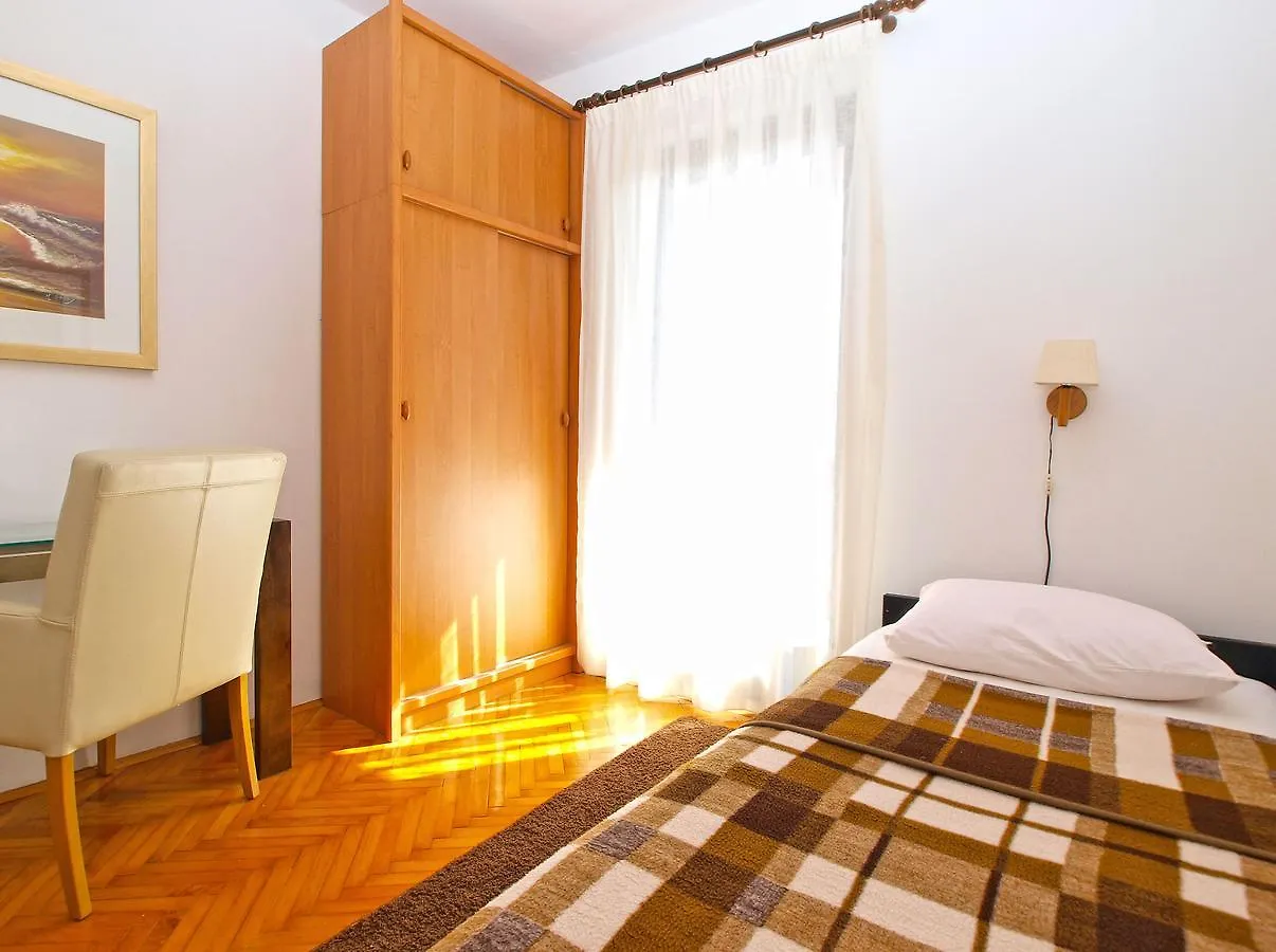 Apartments Velimir 421 Fažana