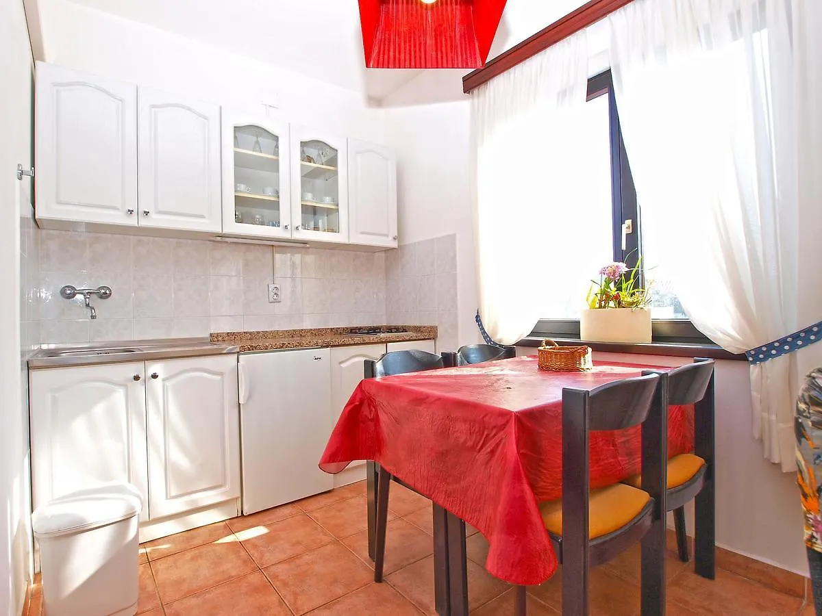 Apartments Velimir 421 Fazana Croatia