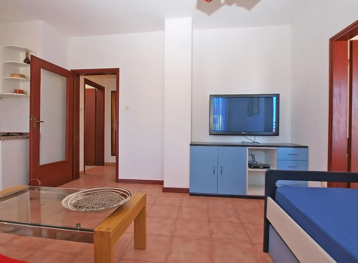 Apartments Velimir 421 Fazana Croatia