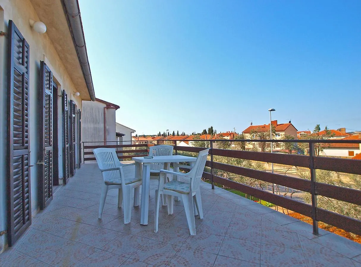 Apartments Velimir 421 Fazana 0*,  Croatia