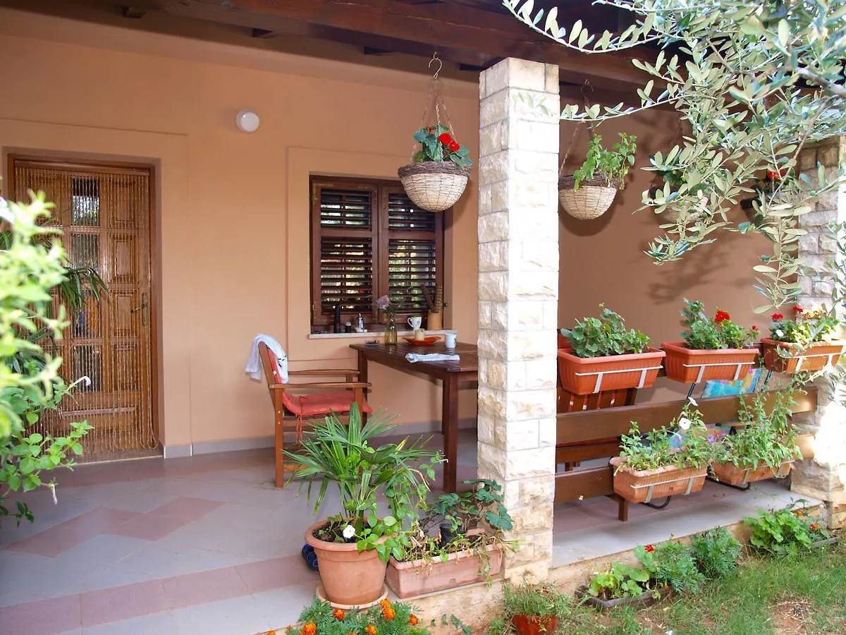 Apartments Velimir 421 Fazana
