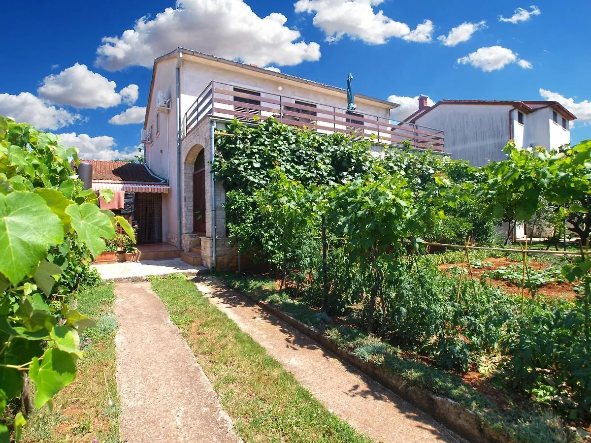 Apartments Velimir 421 Fazana